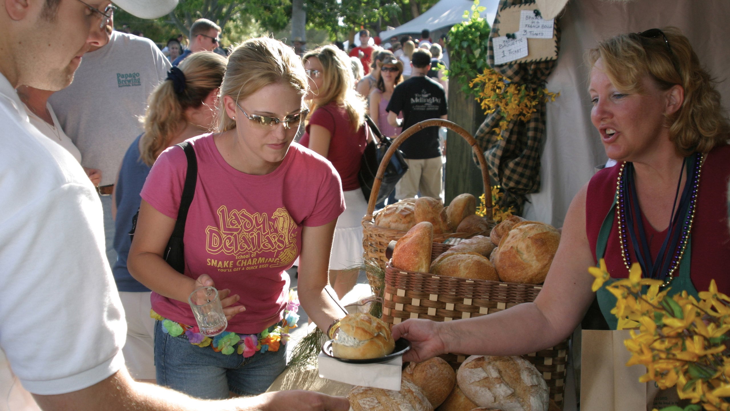 Scottsdale featuring food, markets and street scenes