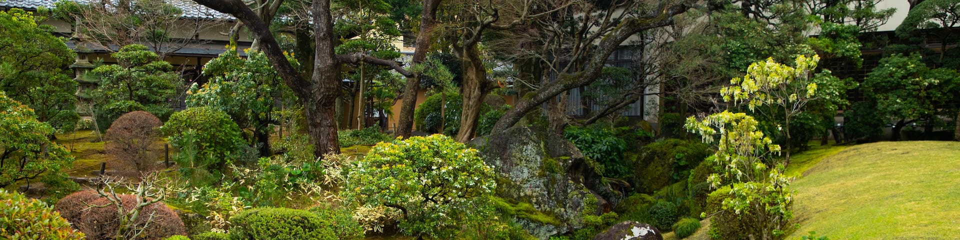 Kiunkaku Former Ryokan showing a garden