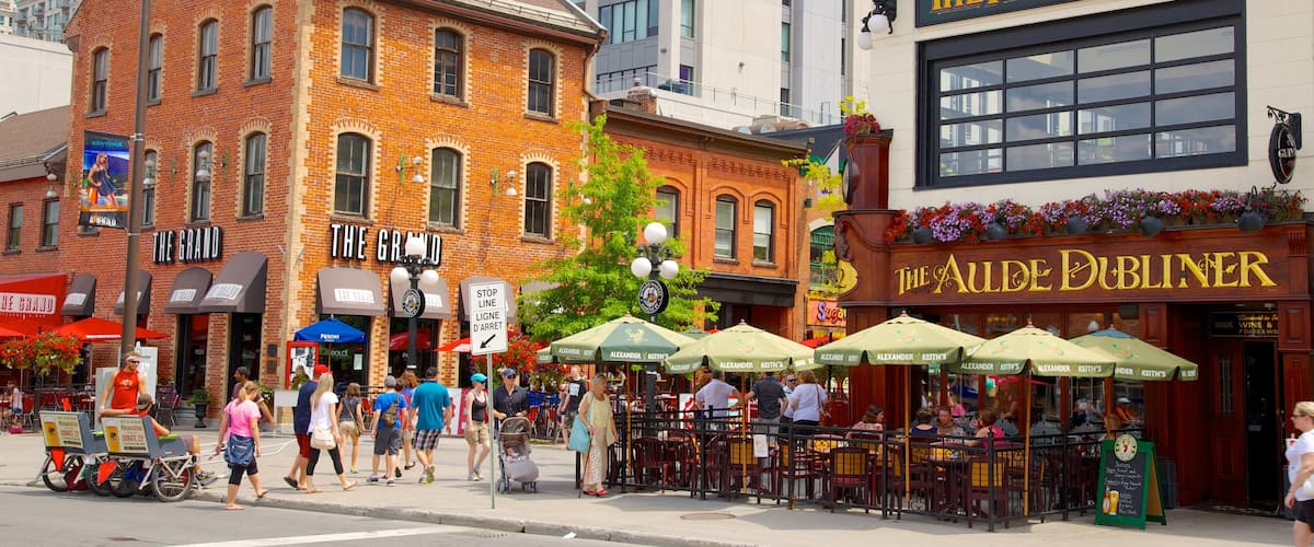 Byward Market featuring markets, outdoor eating and street scenes