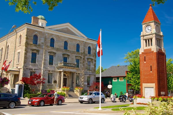 Niagara-on-the-Lake which includes heritage architecture, a city and an administrative building