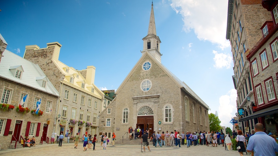 Kirche Notre-Dame-des-Victoires das einen Platz oder Plaza, Straßenszenen und Kirche oder Kathedrale