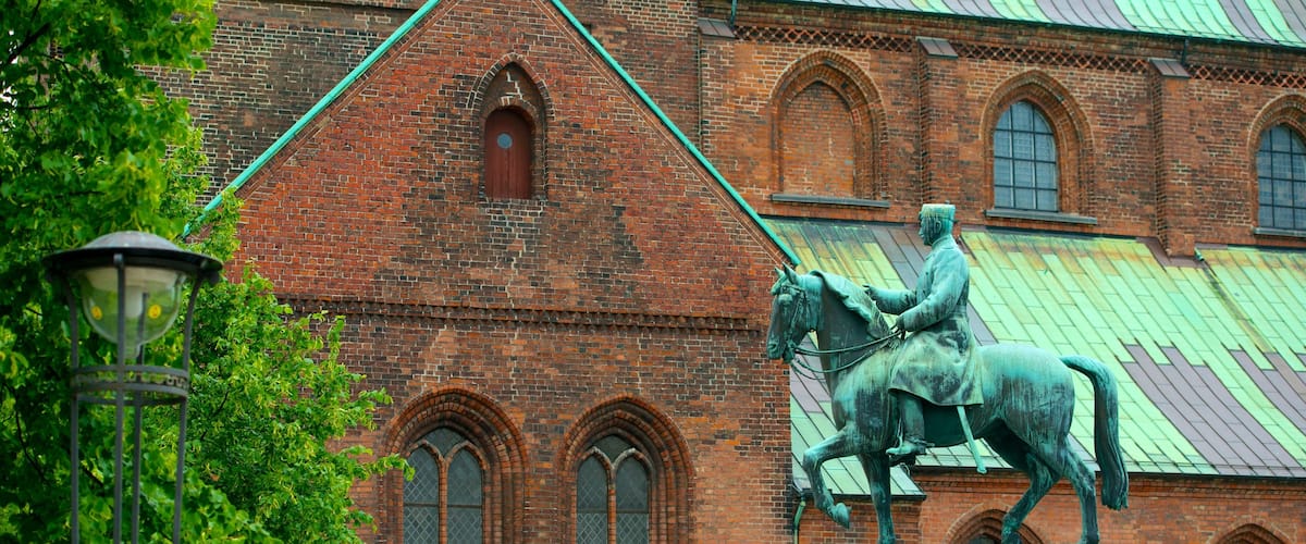 Church of Our Lady showing a statue or sculpture, heritage elements and a church or cathedral