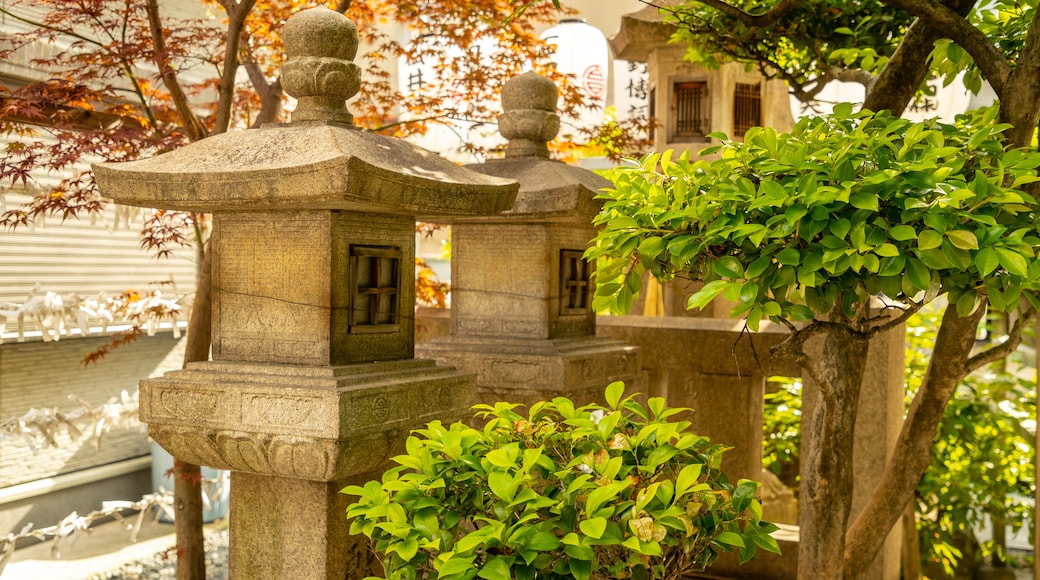 Samuhara Shrine featuring heritage elements