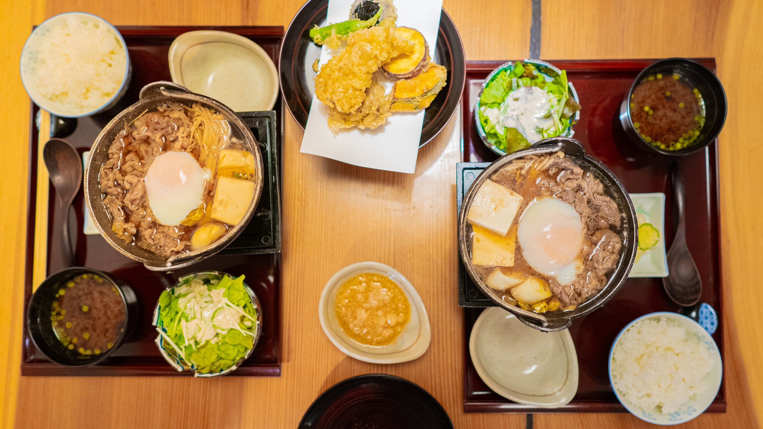Hakone showing food and dining out