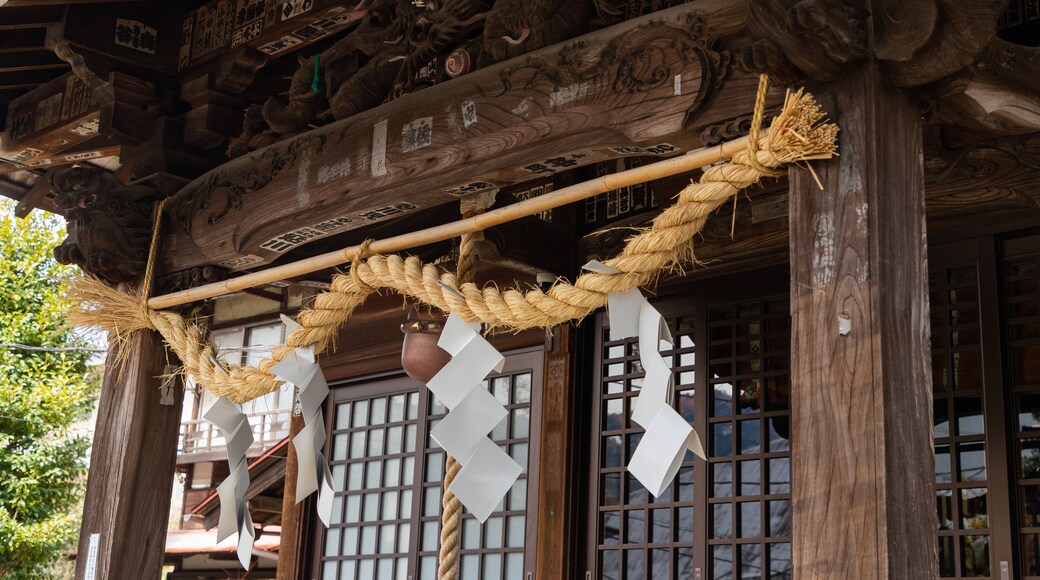 Yuzen Shrine showing heritage elements