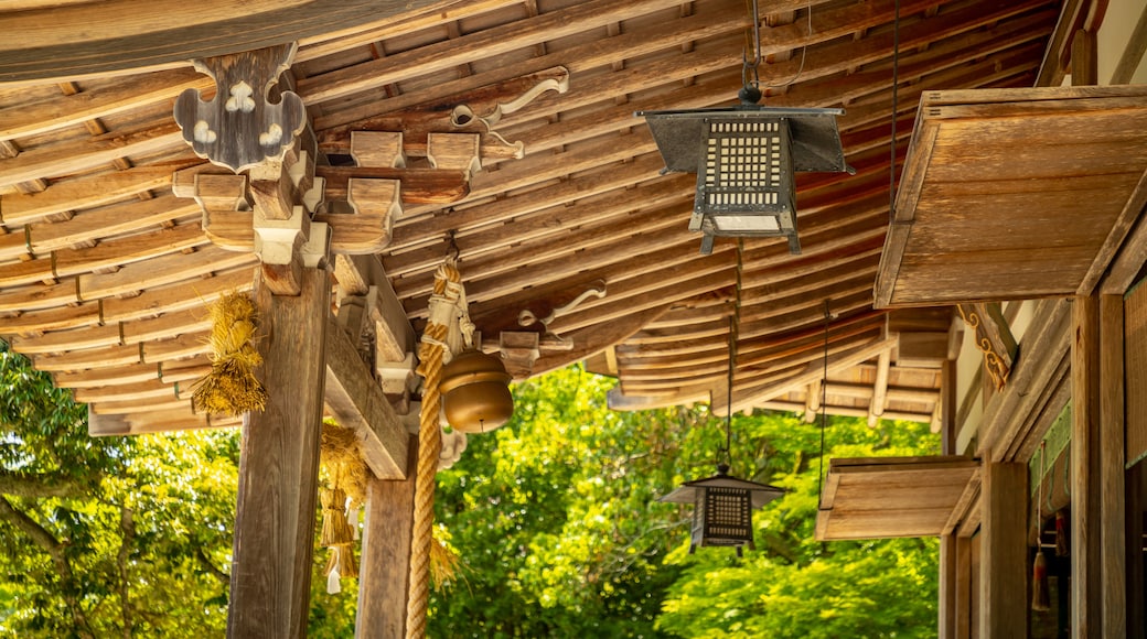 Nakashima Shrine which includes heritage elements