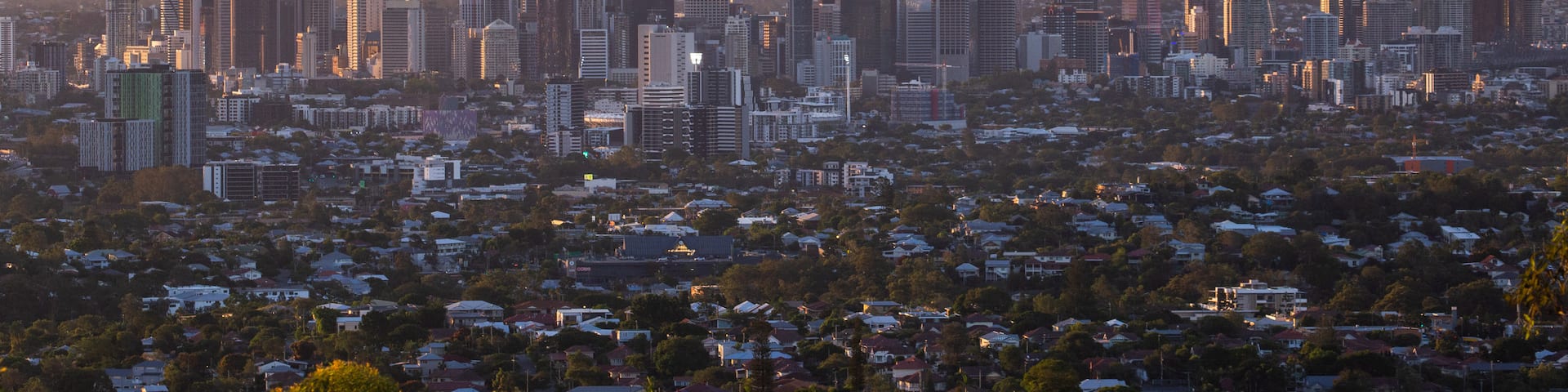 Mount Gravatt Lookout showing landscape views, a city and a sunset