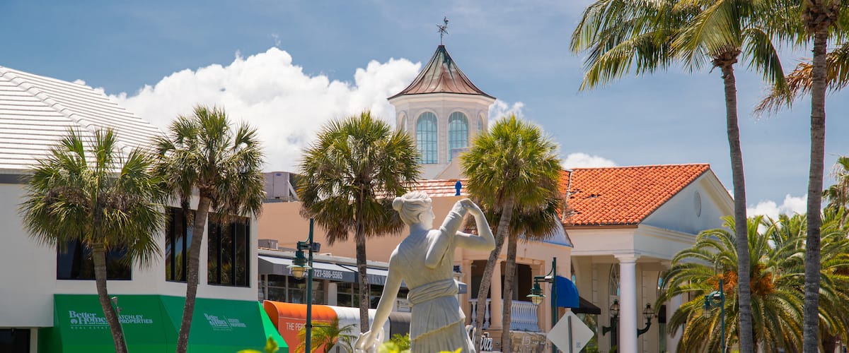 St. Armands Circle featuring a statue or sculpture