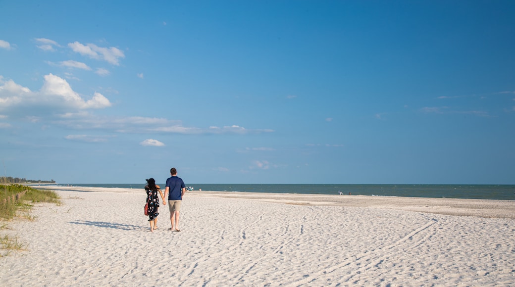 Bowman\'s Beach showing general coastal views and a sandy beach as well as a couple