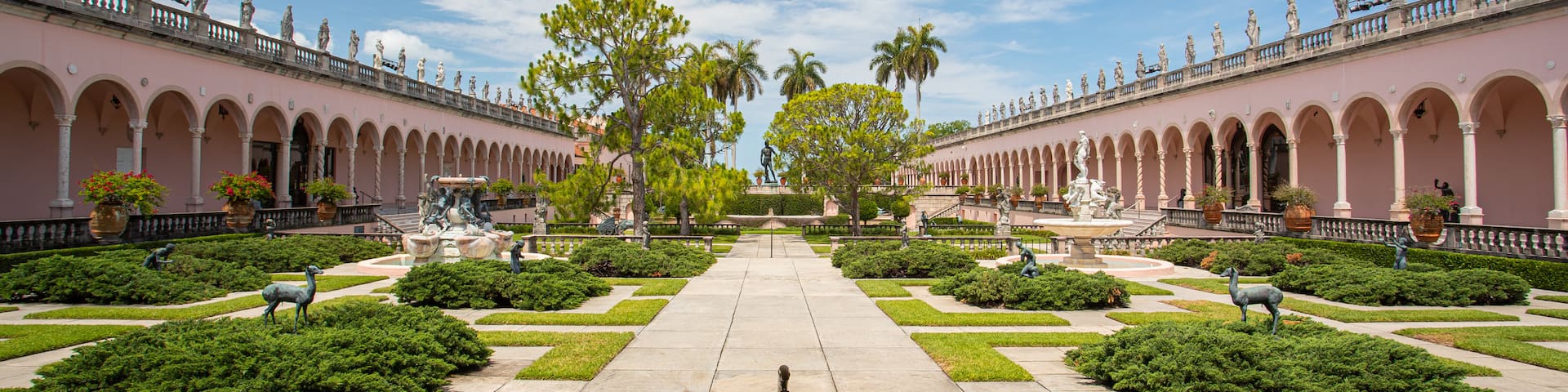 Ringling Museum Complex showing a park