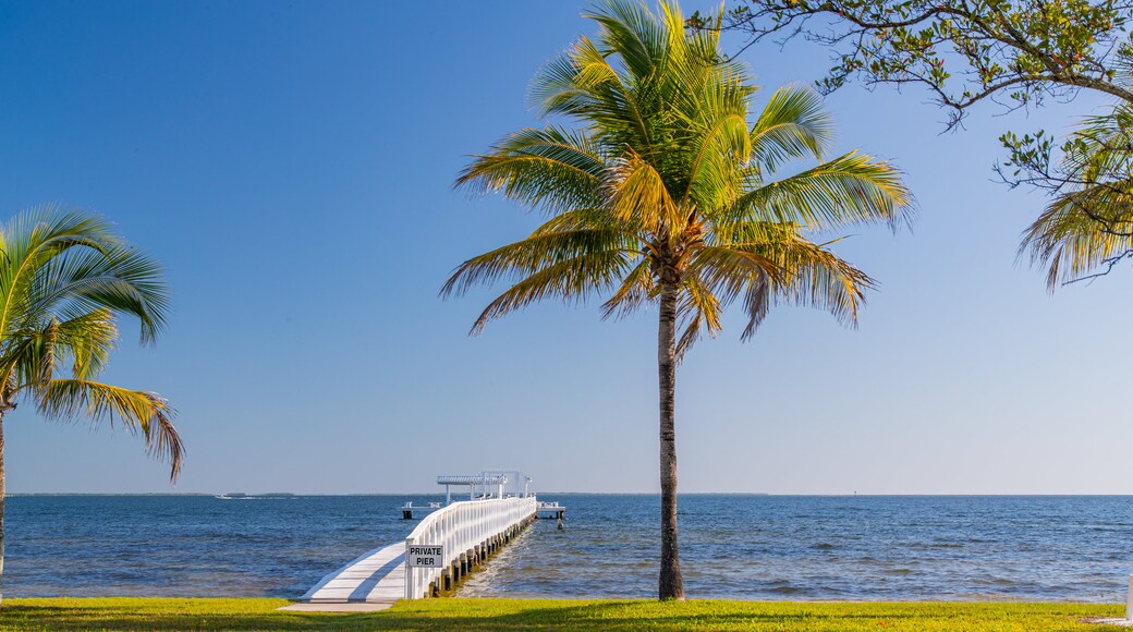 Bokeelia which includes general coastal views