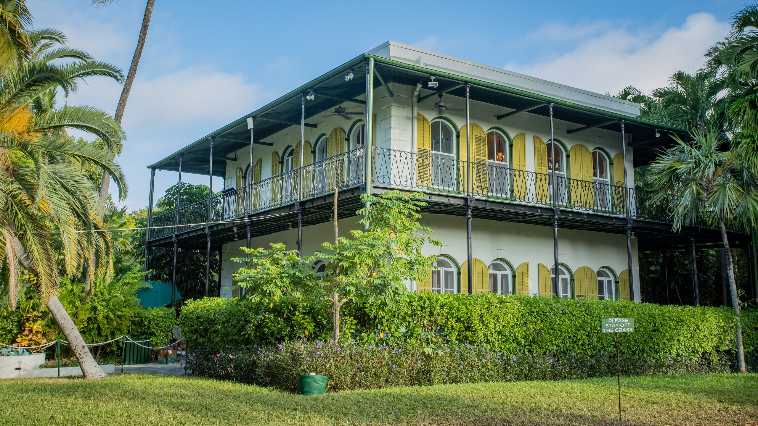 Ernest Hemingway Home and Museum featuring heritage elements and a house