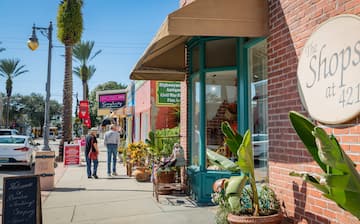 Top Hotels Closest To Canal Street Historic District In New Smyrna Beach Hotels Com Top Hotels Closest To Canal Street Historic District In New Smyrna Beach Hotels Com