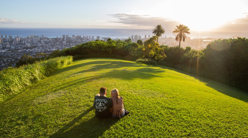 Makiki - Lower Punchbowl - Tantalus which includes a garden, landscape views and a sunset