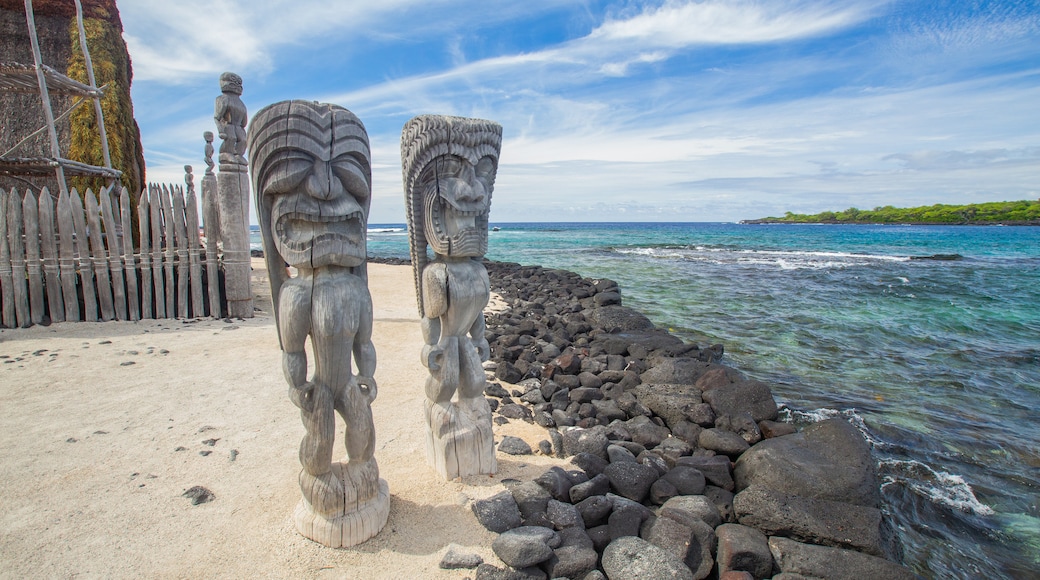 Pu\'uhonua o Honaunau National Historical Park featuring general coastal views and indigenous culture