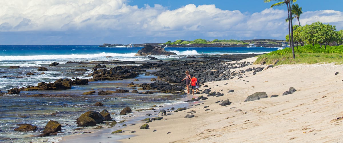 Kailua-Kona featuring a beach, tropical scenes and general coastal views