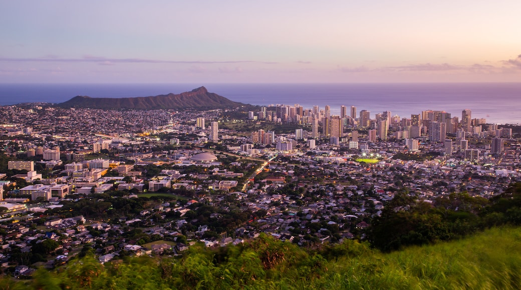 Makiki - Lower Punchbowl - Tantalus showing landscape views, a sunset and a city