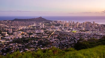 Makiki - Lower Punchbowl - Tantalus showing landscape views, a sunset and a city