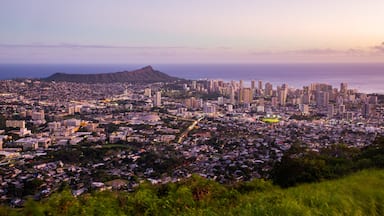 Makiki - Lower Punchbowl - Tantalus showing landscape views, a sunset and a city