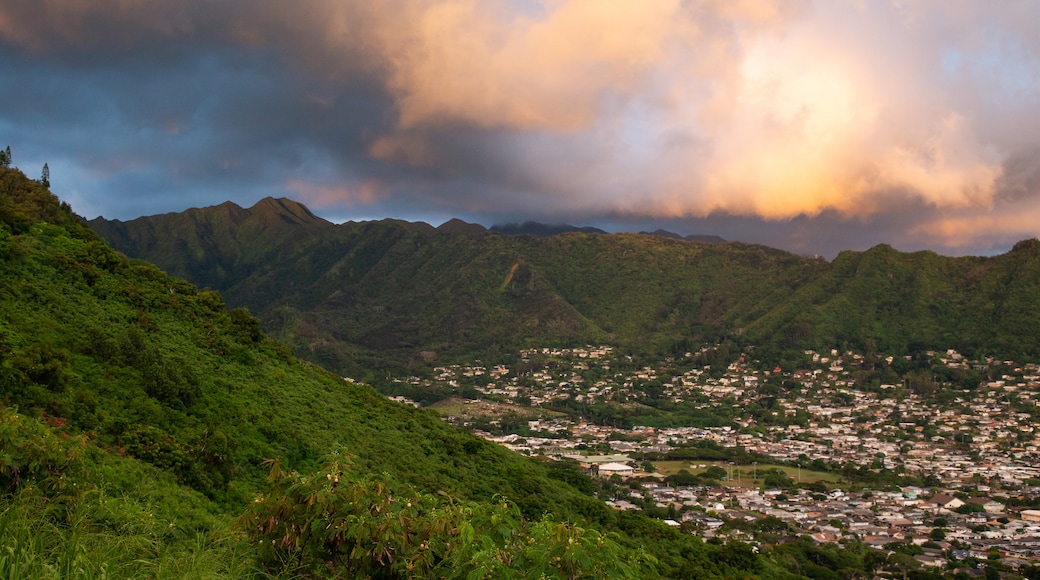 Tantalus which includes tranquil scenes, landscape views and mountains