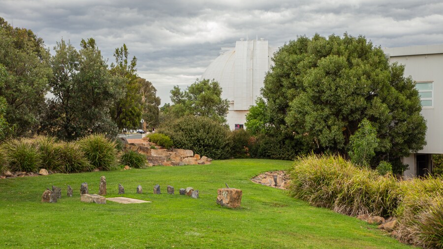Mount Stromlo Observatory showing a park
