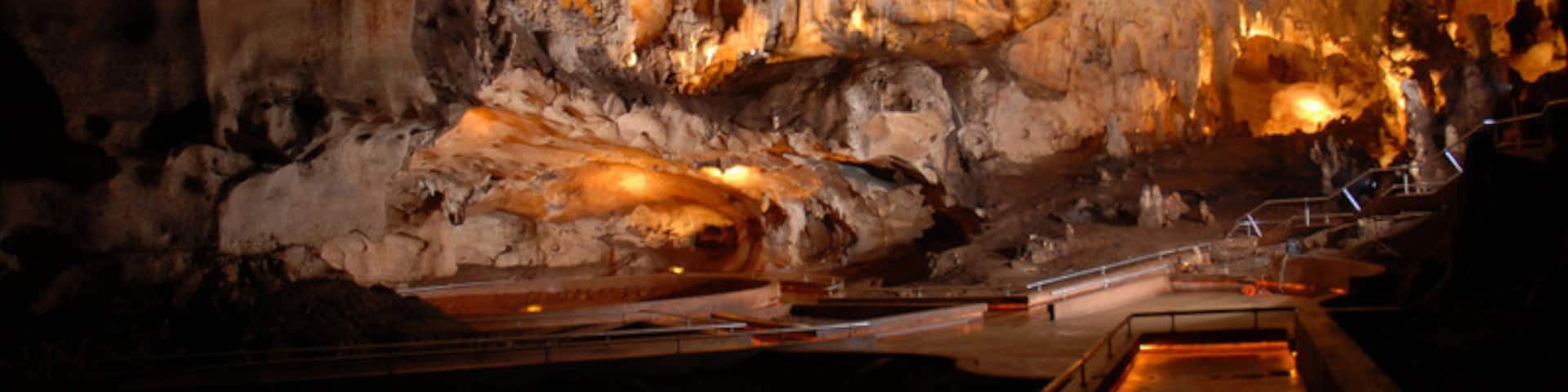 Dominican Republic showing interior views, caves and a bridge