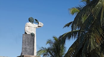 St Maarten and St Martin featuring a statue or sculpture and heritage elements