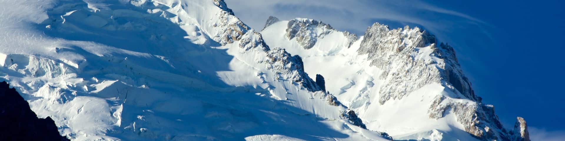 Chamonix-Mont-Blanc showing snow and mountains