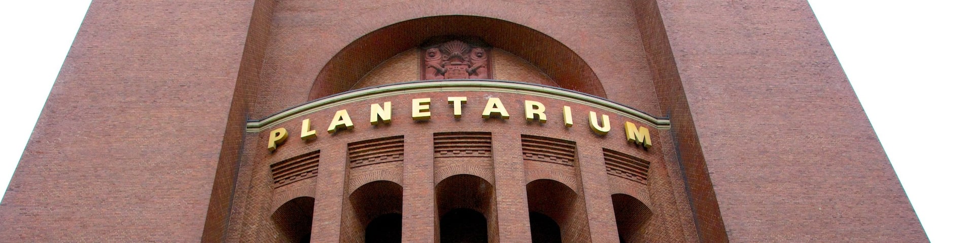 Stadtpark featuring an observatory and heritage architecture