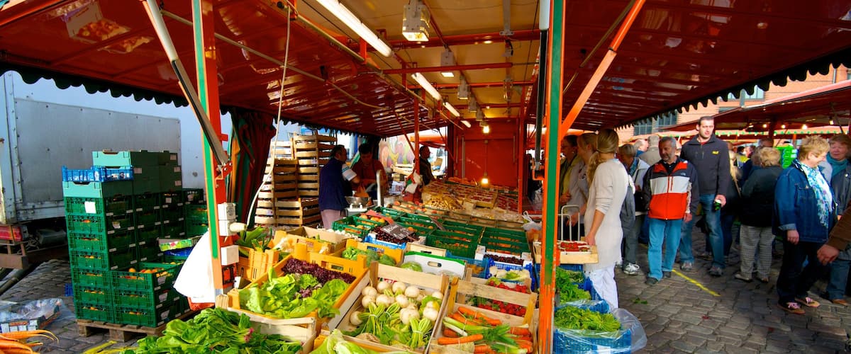 Fish Market featuring markets and food