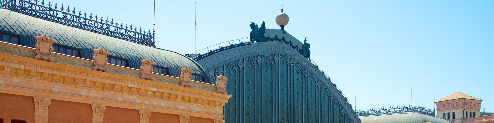 Madrid showing railway items and heritage architecture