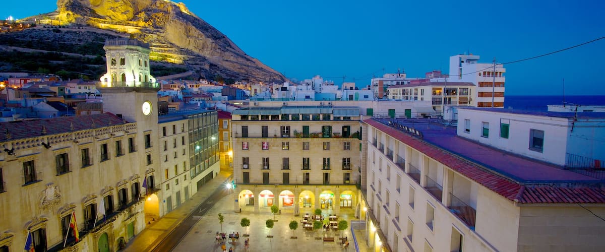 Alicante Town Hall which includes night scenes, a square or plaza and a city