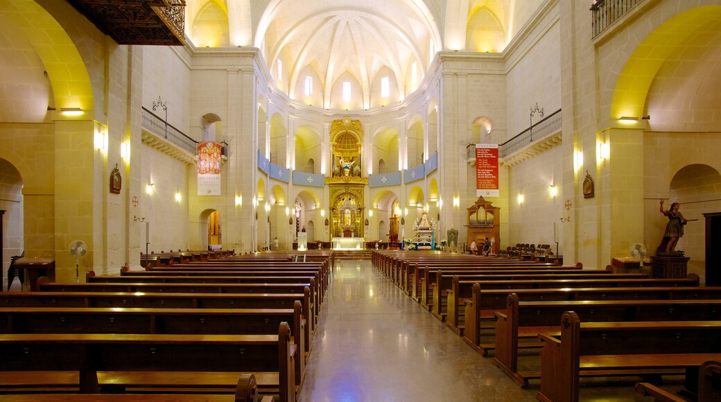 San Nicolas katedral som inkluderar religiösa aspekter, interiörer och en kyrka eller katedral