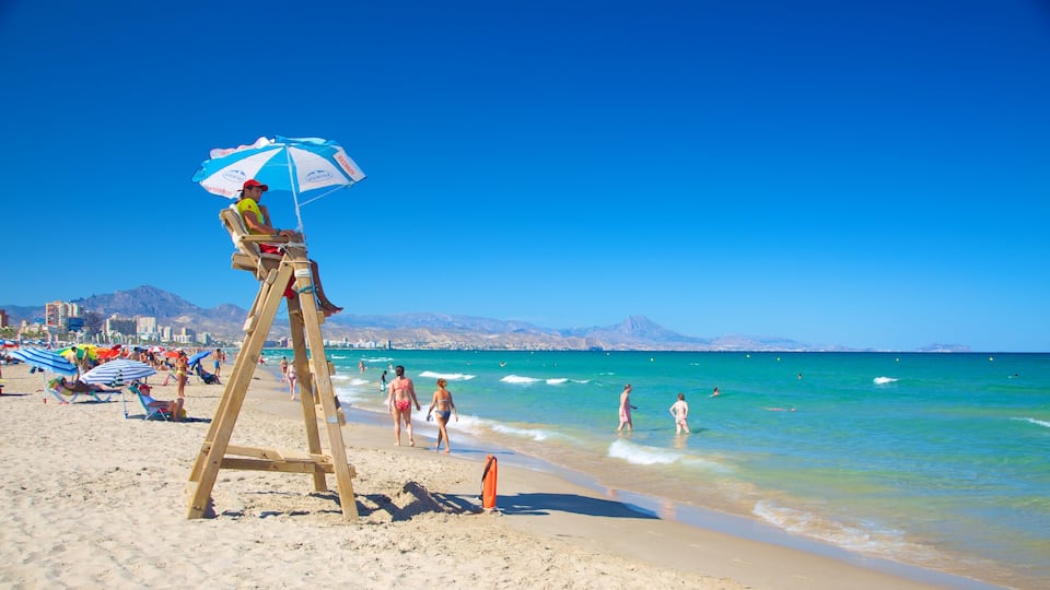 Alicante qui includes plage de sable et baignade