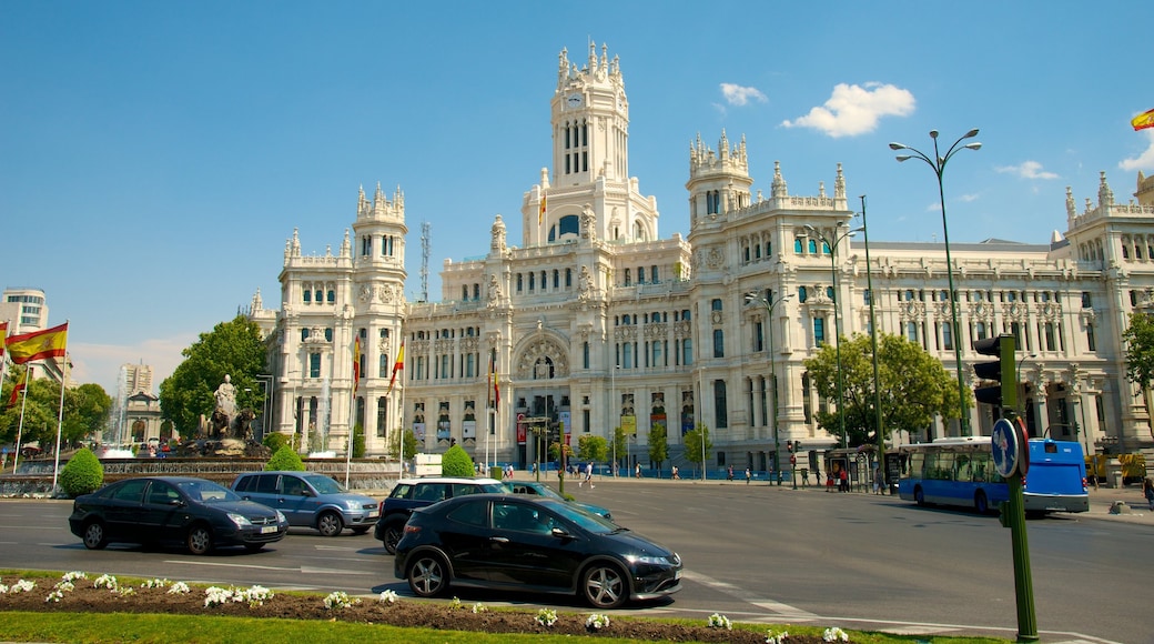 Casa del Ayuntamiento inclusief historische architectuur, een overheidsgebouw en een stad