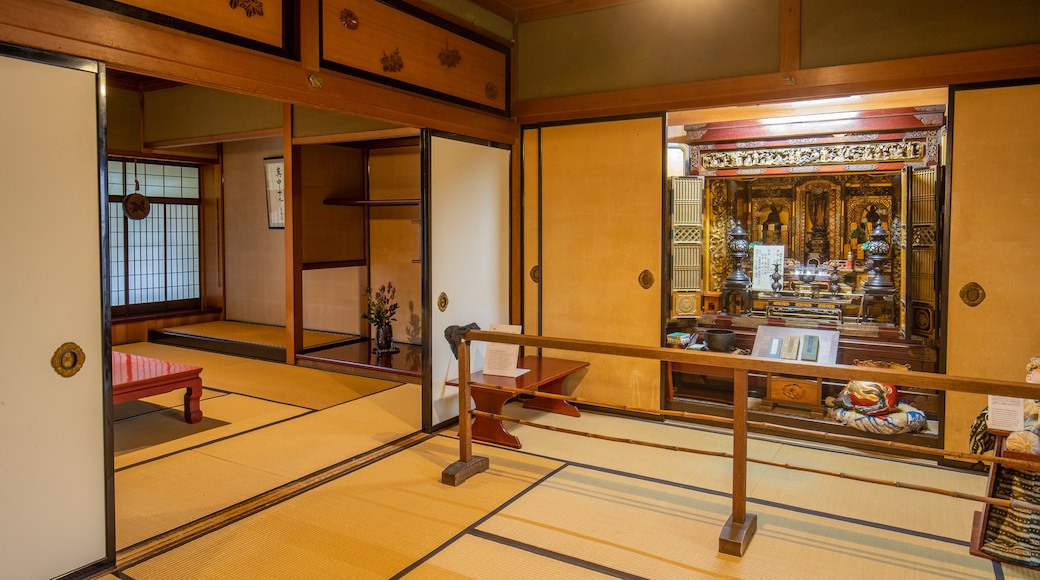 Kusakabe Mingei-kan which includes interior views