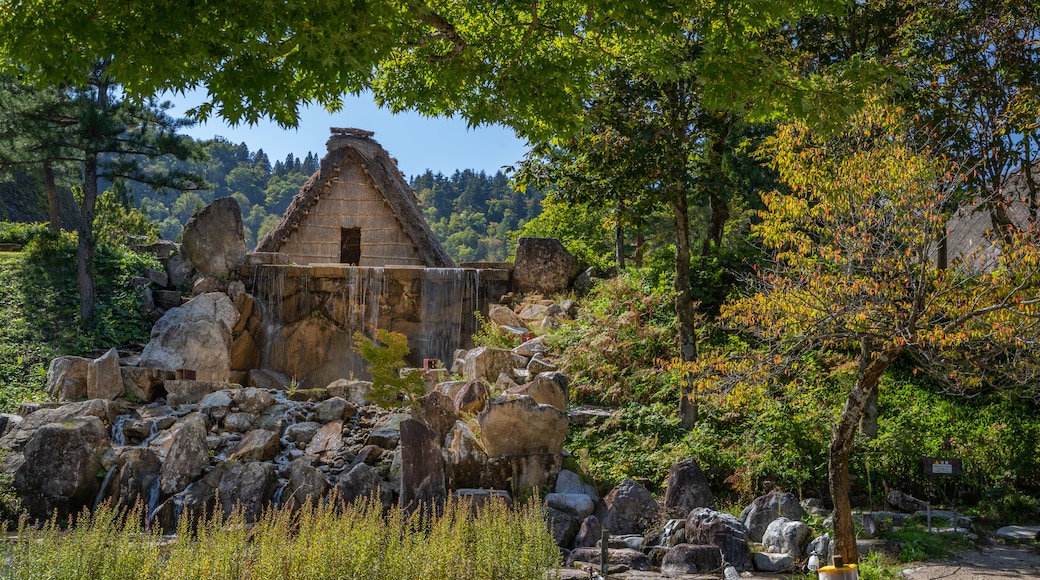 Shirakawago Gasshozukuri Homurajin Museum