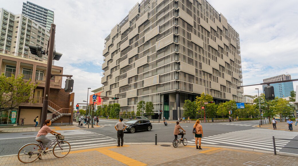 Toshiba Science Museum featuring a city and street scenes