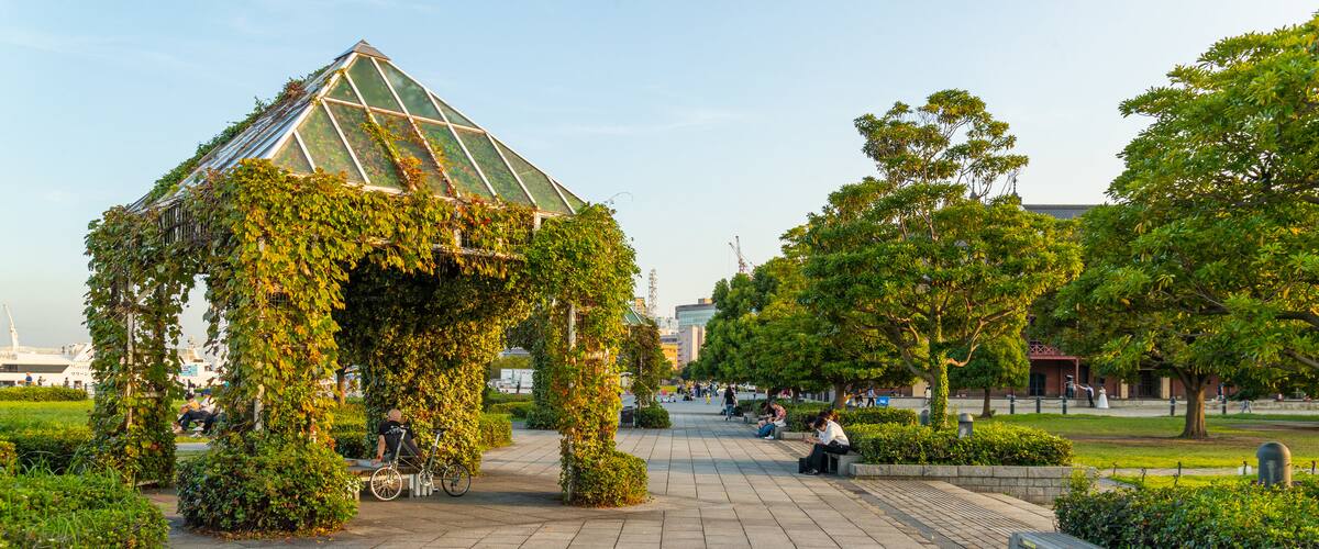 Sakuragichō which includes a park