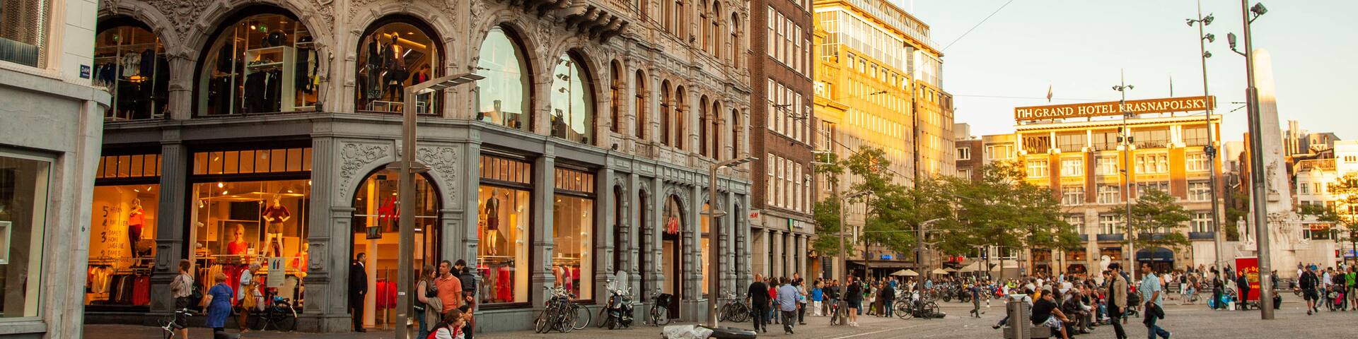 Dam Square showing a square or plaza, a city and street scenes