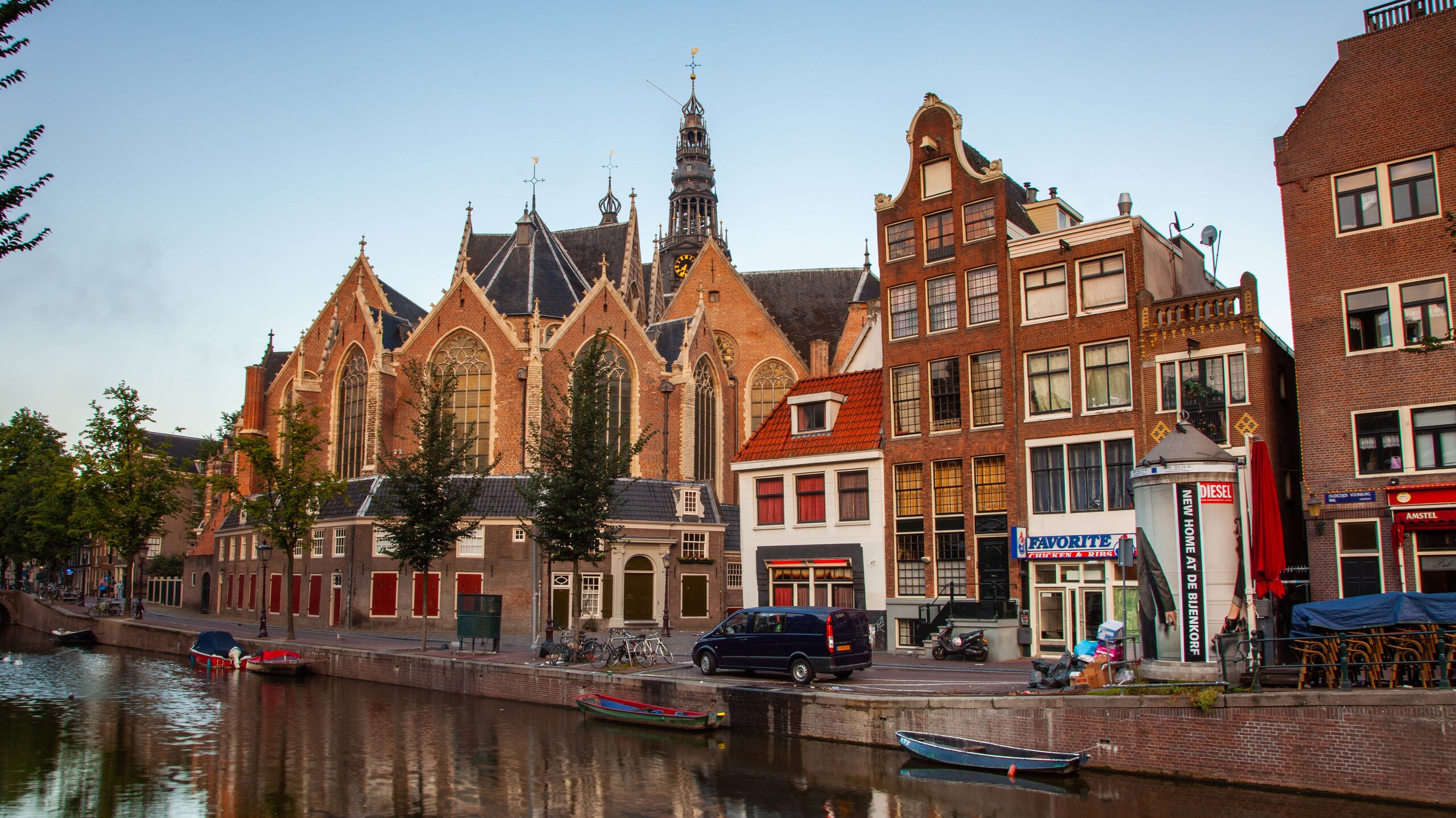 5 star hotels amsterdam near red light district