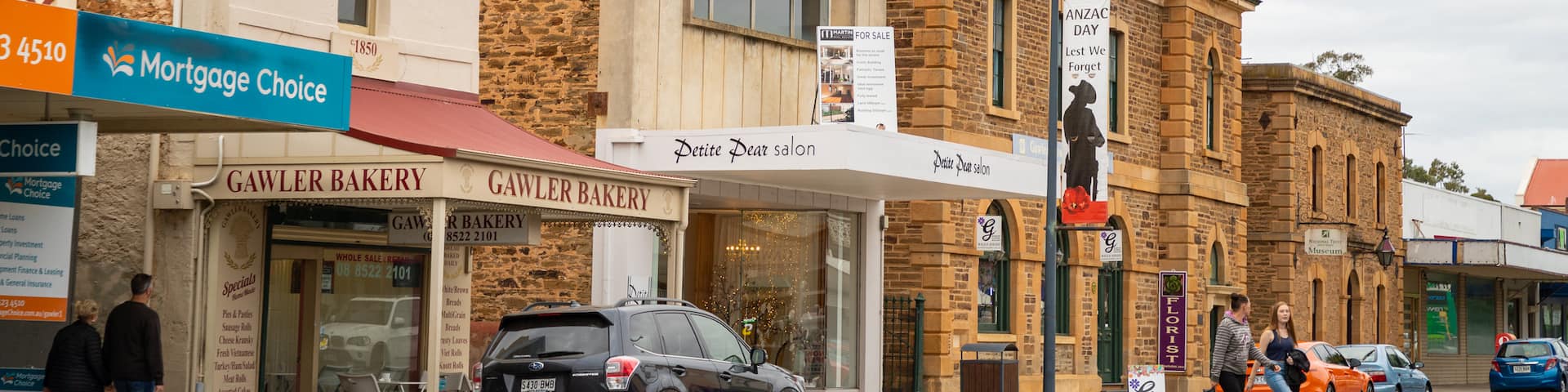 Gawler which includes street scenes and heritage elements