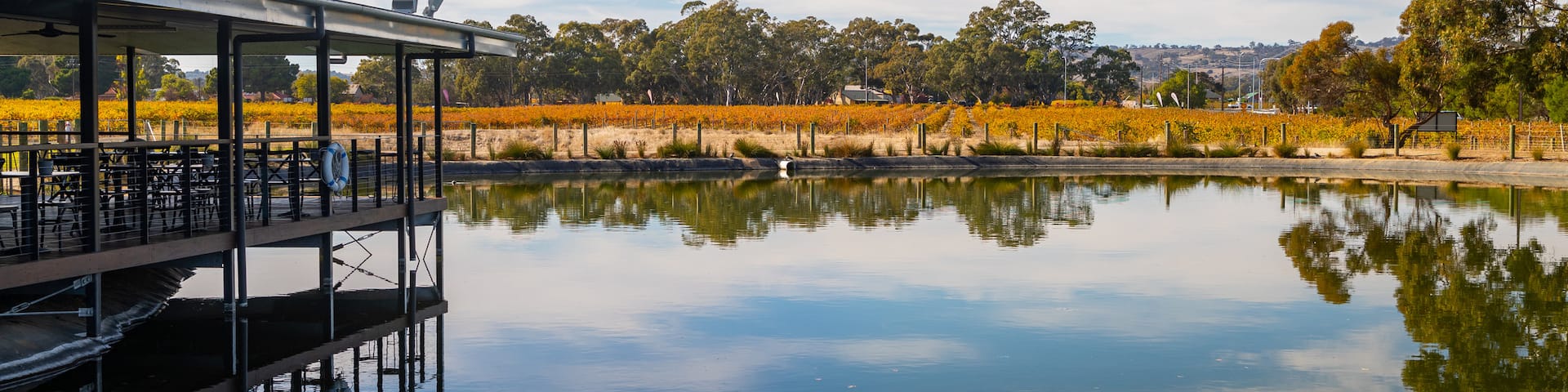 Barossa Valley Chocolate Company which includes a lake or waterhole