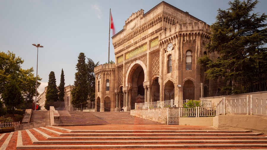 Istanbul University