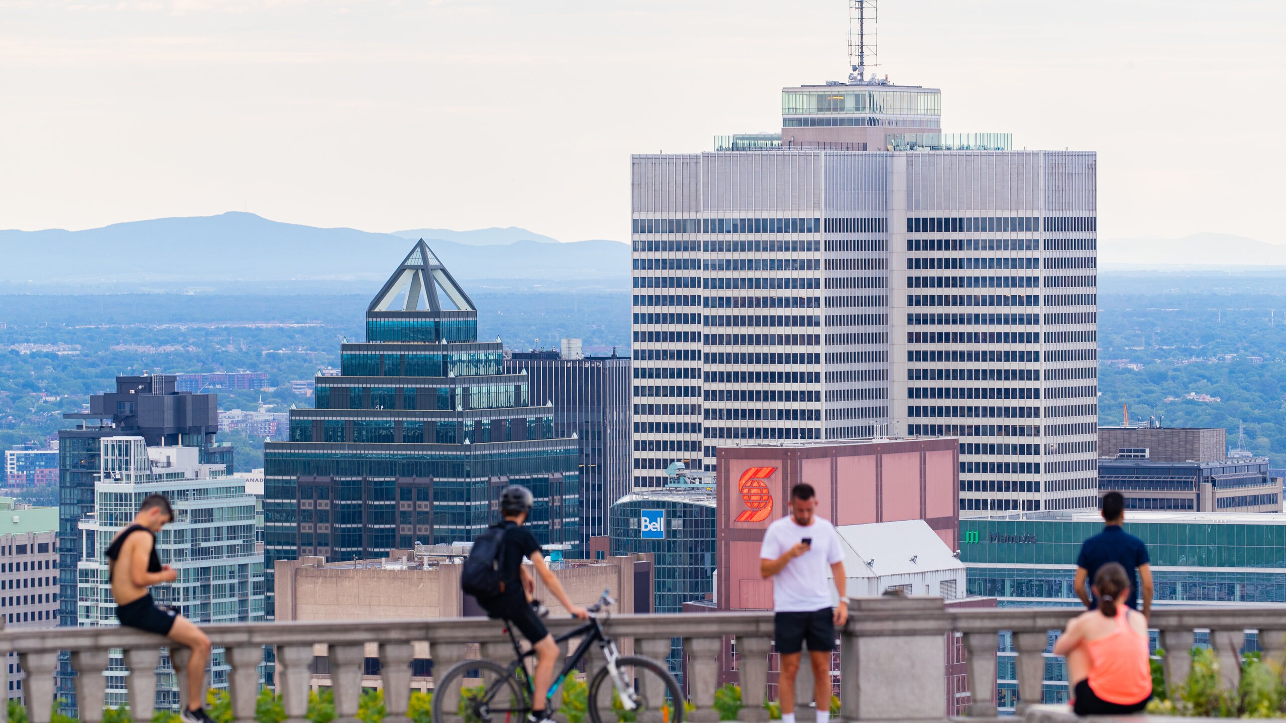 Mont-Royal featuring views, landscape views and a city