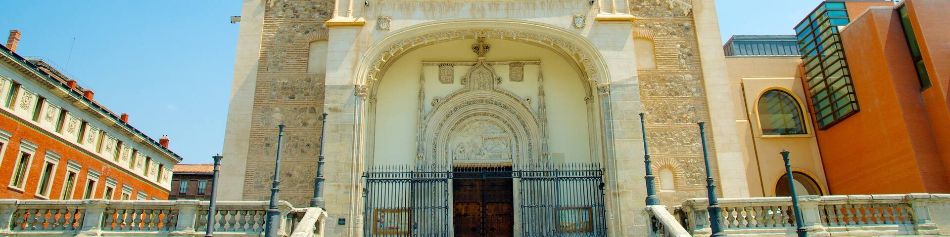 Madrid which includes heritage architecture, a church or cathedral and religious aspects