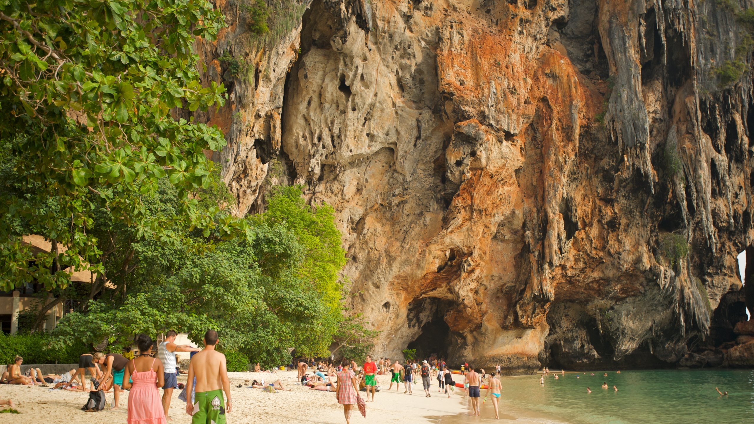 Railay Beach in Krabi: The Complete Travel Guide! - PlacesofJuma