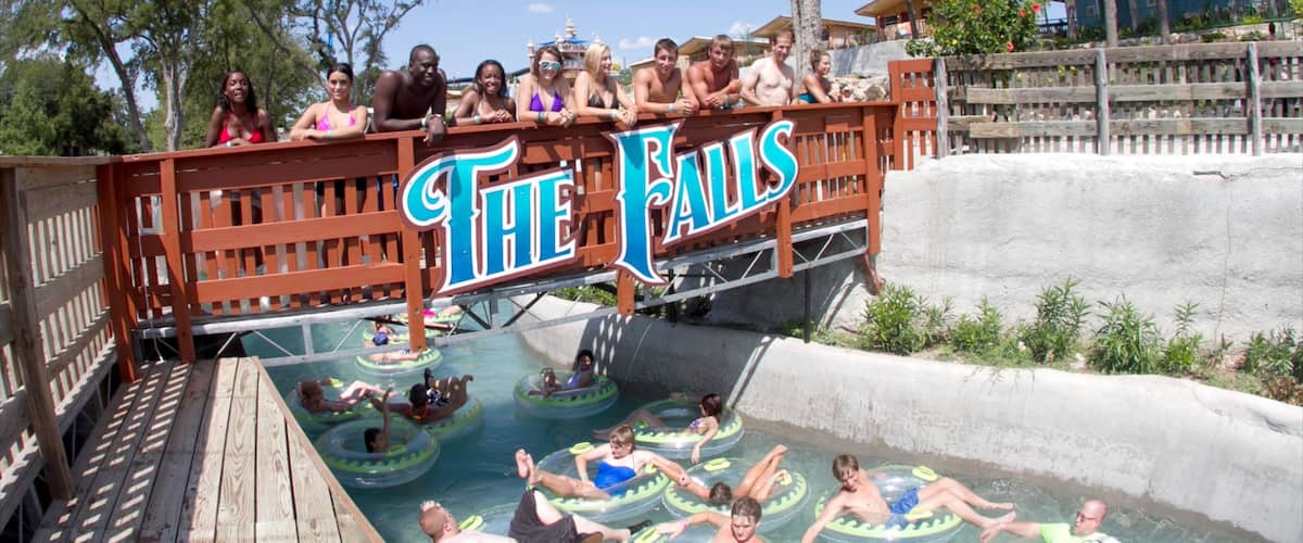 Schlitterbahn Waterpark which includes a bridge, a waterpark and signage