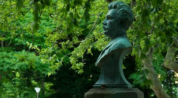 Malmö som inkluderar en park, en staty eller skulptur och ett minnesmonument