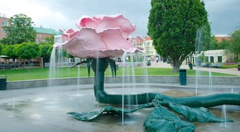 Folkets Park das einen Springbrunnen und Park